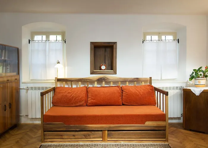 Holiday home House, Garden And A Cat