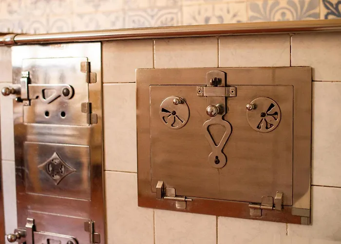 Holiday home House, Garden And A Cat Bled